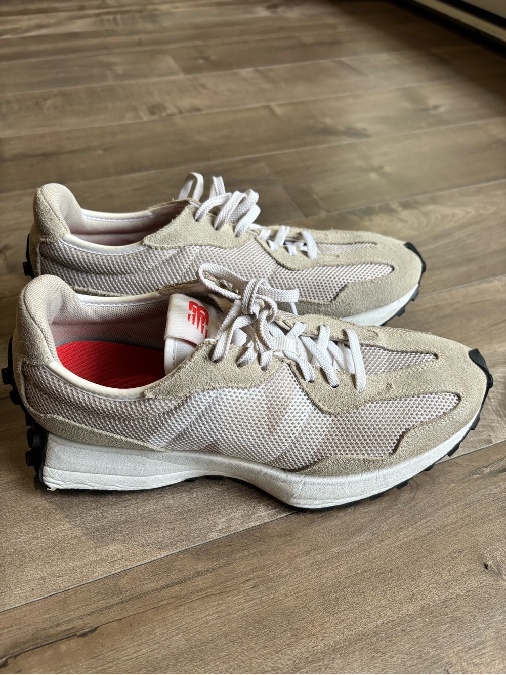 New Balance 327 Suede Retro Sneakers Clear Yellow Ghost Pepper Women's 10